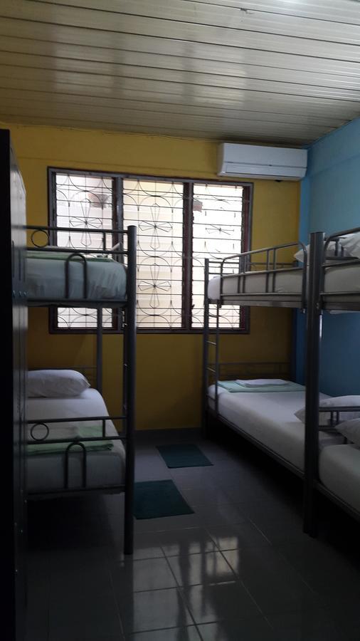 Kampung Bule Hostel Labuan Bajo Exterior foto